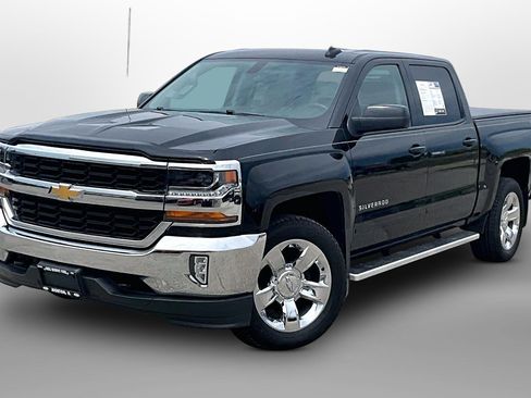 Used 2017 Chevrolet Silverado 1500 LT w/ LT Eassist Package AWD/4WD image 13