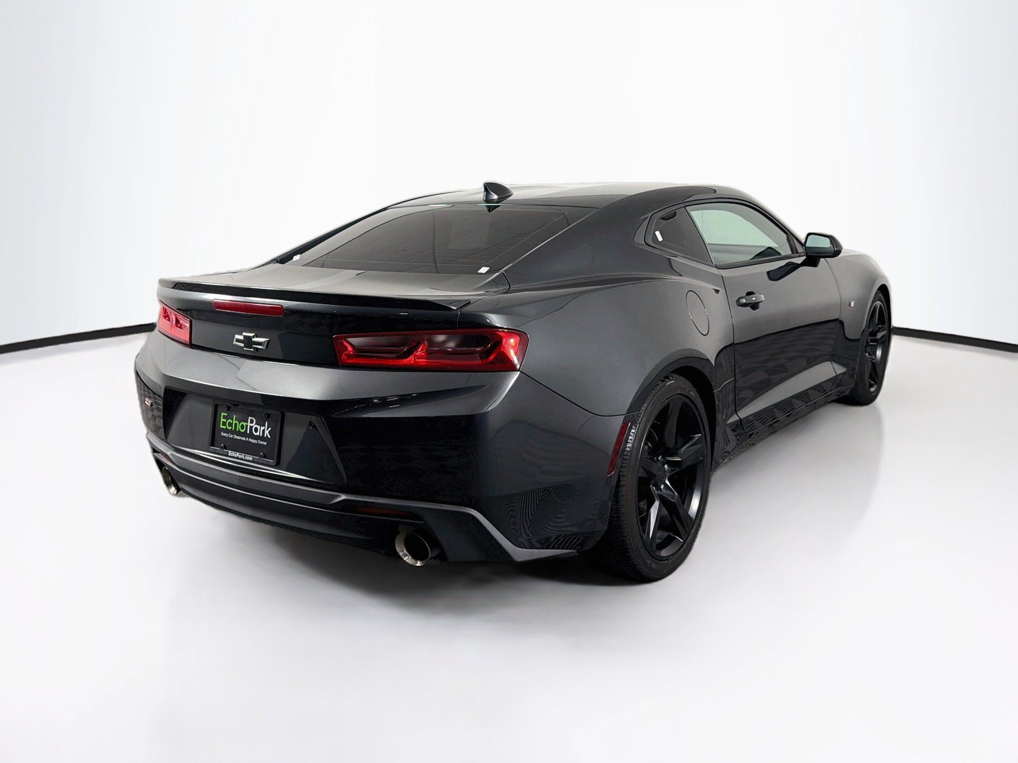 Used 2018 Chevrolet Camaro LT w/ RS Package RWD image 9