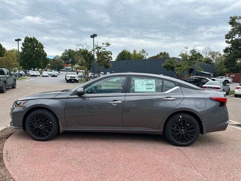 New 2025 Nissan Altima 2.5 SV w/ SV Special Edition Package image 3