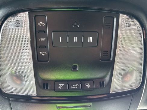 Used 2024 Dodge Durango R/T image 32