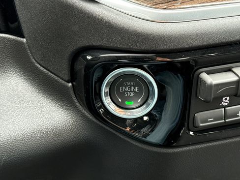 New 2026 GMC Sierra 1500 Elevation image 23