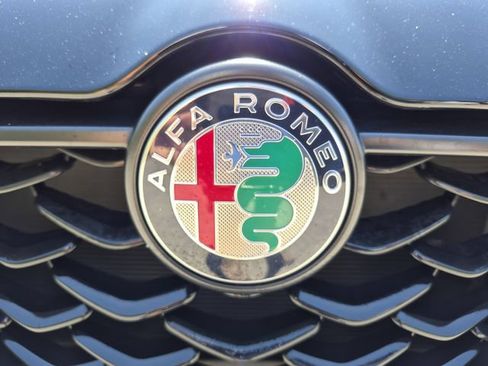 Used 2025 Alfa Romeo Tonale AWD/4WD image 54