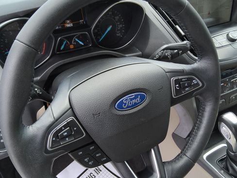 Used 2018 Ford Escape SEL FWD image 20
