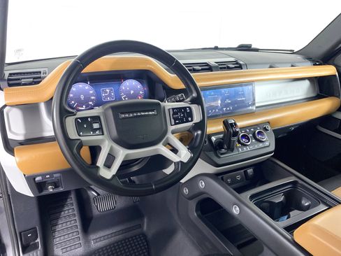 Used 2023 Land Rover Defender 90 X-Dynamic SE image 20