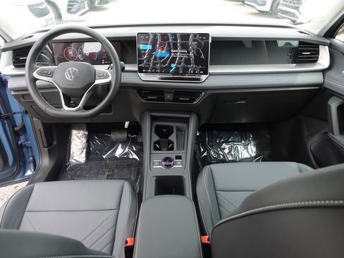 New 2026 Volkswagen Tiguan SE image 32