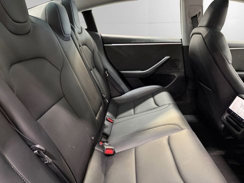 Used 2024 Tesla Model 3 Standard Range image 18