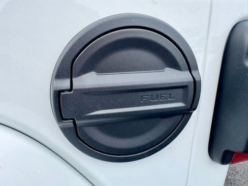 Used 2023 Jeep Wrangler Unlimited Sahara image 13