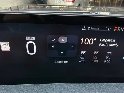Used 2025 Ford Expedition Active AWD/4WD image 48