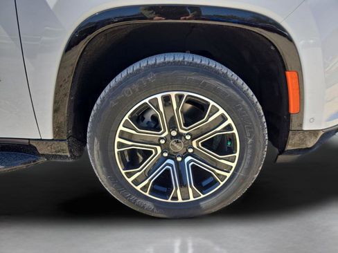 New 2026 Jeep Grand Wagoneer L 4WD image 32