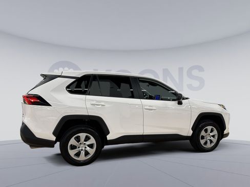 Used 2024 Toyota RAV4 LE AWD/4WD image 12