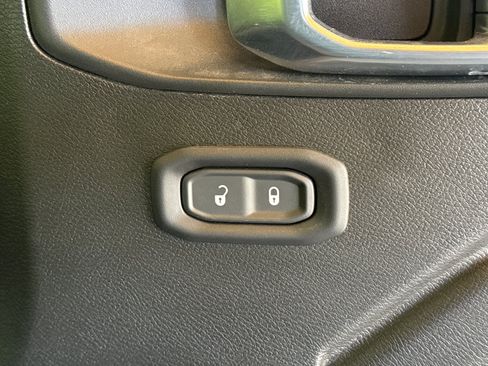Used 2025 Jeep Wrangler Unlimited Sport AWD/4WD image 23
