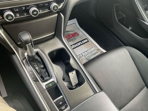 Used 2018 Honda Accord LX image 17