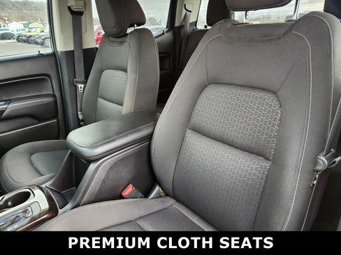 Used 2015 GMC Canyon SLE w/ SLE Convenience Package image 3