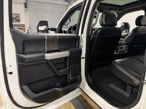 Used 2021 Ford F250 Lariat w/ Tremor Off-Road Package AWD/4WD image 16