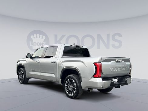 Used 2025 Toyota Tundra Limited AWD/4WD image 7