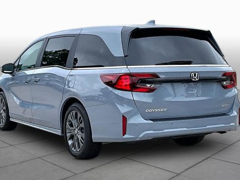 New 2026 Honda Odyssey Touring image 12