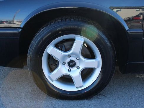 Used 2000 Cadillac Eldorado Touring image 32