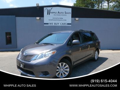 Used 2017 Toyota Sienna LE