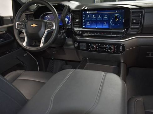 Certified 2026 Chevrolet Silverado 2500 LTZ w/ LTZ Premium Package AWD/4WD image 39
