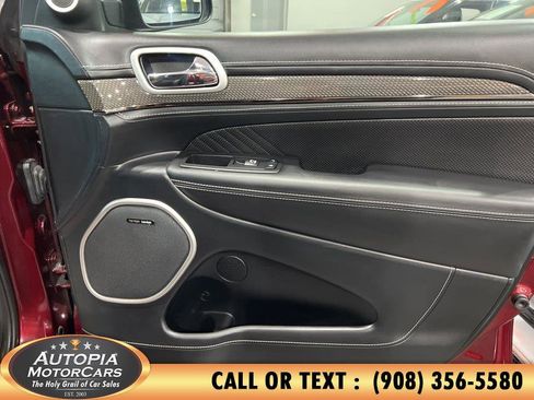Used 2018 Jeep Grand Cherokee Trackhawk AWD/4WD image 12