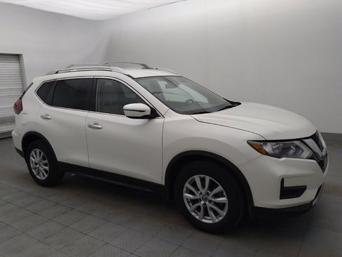 Used 2020 Nissan Rogue SV FWD image 11