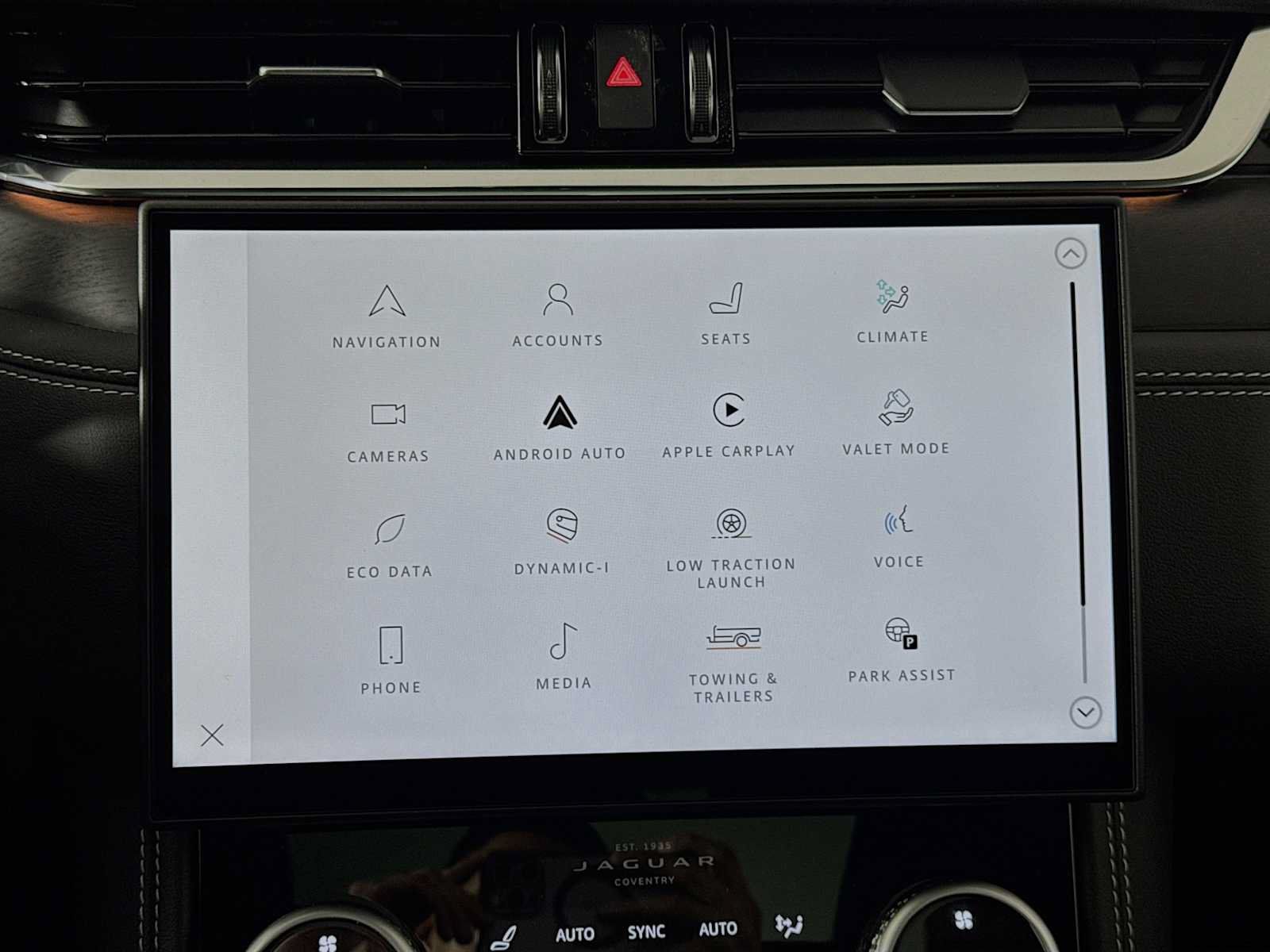 New 2025 Jaguar F-PACE R-Dynamic S AWD/4WD image 14