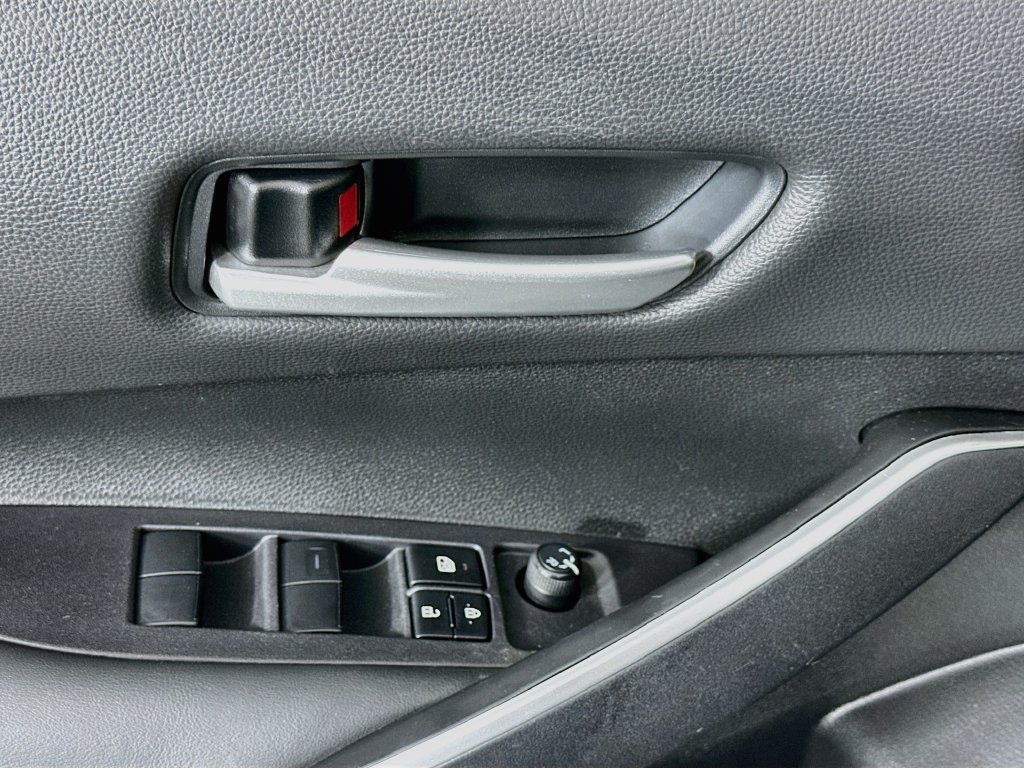 Certified 2024 Toyota Corolla SE FWD image 17