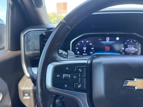 Used 2022 Chevrolet Silverado 1500 LTZ w/ Technology Package AWD/4WD image 15