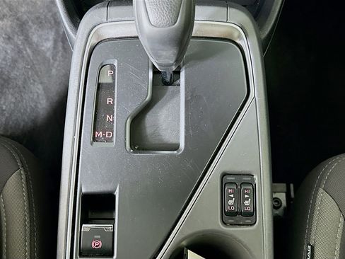 Used 2025 Subaru Crosstrek 2.0i Premium image 25