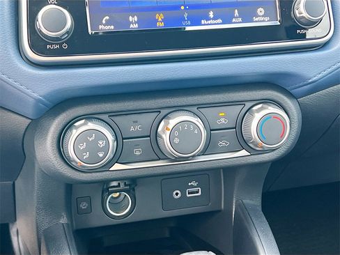 New 2025 Nissan Versa SV image 14