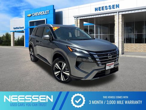 Used 2026 Nissan Rogue SL FWD image 1