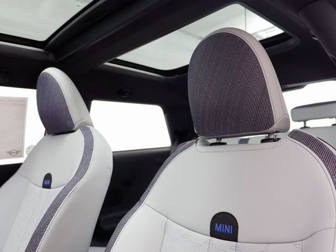 New 2026 MINI Cooper 2-Door Hardtop FWD image 13