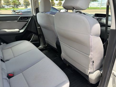 Used 2014 Subaru Forester 2.5i AWD/4WD image 20