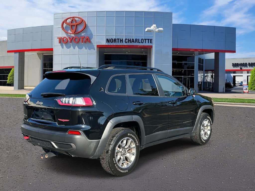 Used 2022 Jeep Cherokee Trailhawk w/ Sound & Nav Group AWD/4WD image 8