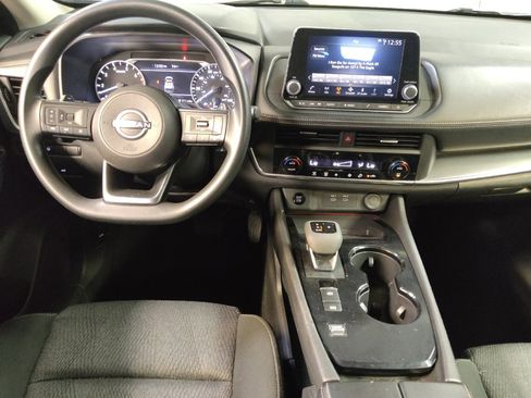 Used 2024 Nissan Rogue SV image 22