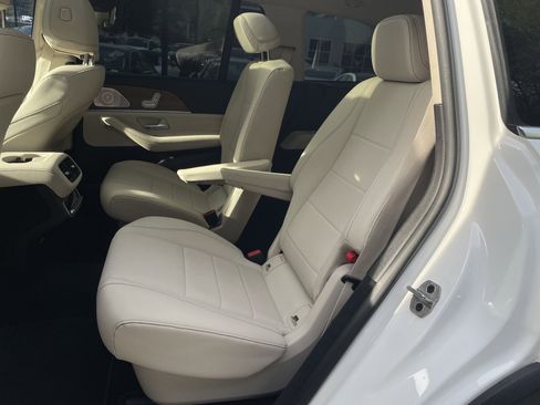 Certified 2023 Mercedes-Benz GLS 450 4MATIC image 41