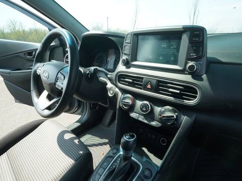 Used 2021 Hyundai Kona SEL AWD/4WD image 32