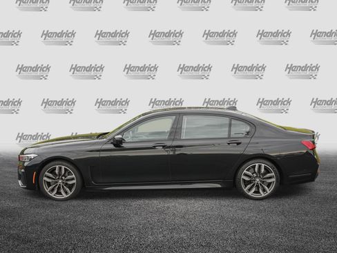 Certified 2022 BMW M760i xDrive w/ Luxury Rear Seating Package image 6