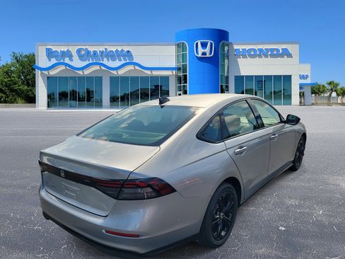 New 2025 Honda Accord SE image 7