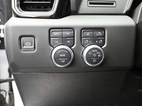 Used 2025 GMC Sierra 2500 Denali AWD/4WD image 21