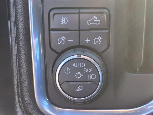 Used 2021 Chevrolet Silverado 1500 LTZ image 10