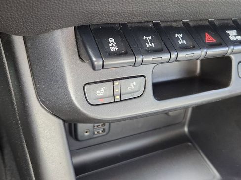 Used 2020 Chevrolet Colorado ZR2 image 21