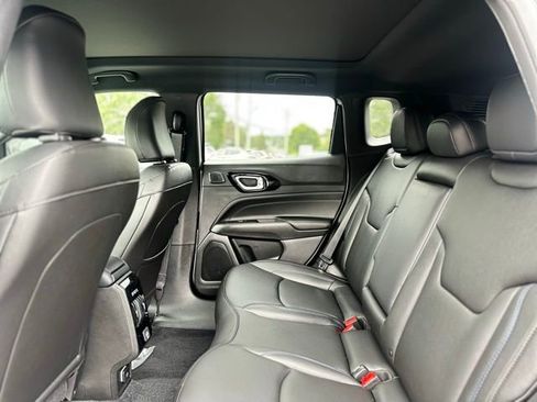 New 2025 Jeep Compass Limited w/ Sun & Sound Group AWD/4WD image 19