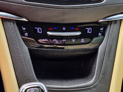 Used 2018 Cadillac XT5 Premium Luxury FWD image 20