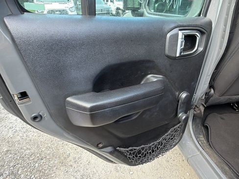 Used 2023 Jeep Wrangler Unlimited Sport AWD/4WD image 22