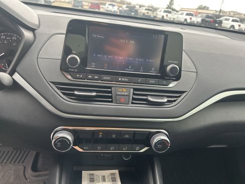 Used 2023 Nissan Altima 2.5 S image 13