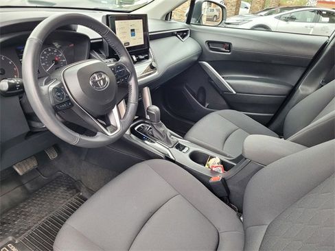 Certified 2023 Toyota Corolla Cross LE w/ Moonroof Package image 12