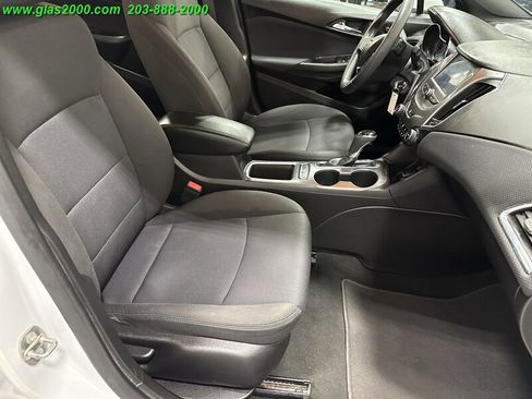 Used 2017 Chevrolet Cruze LT w/ RS Package image 5