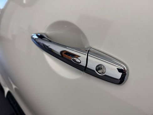 Used 2021 INFINITI QX80 Sensory w/ All-Season Package image 15