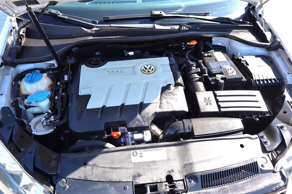 Used 2010 Volkswagen Jetta TDI FWD image 30